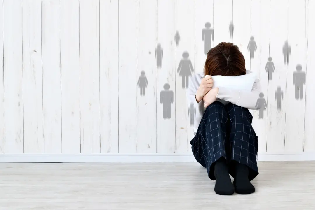تنظيف علاقة الصدمة